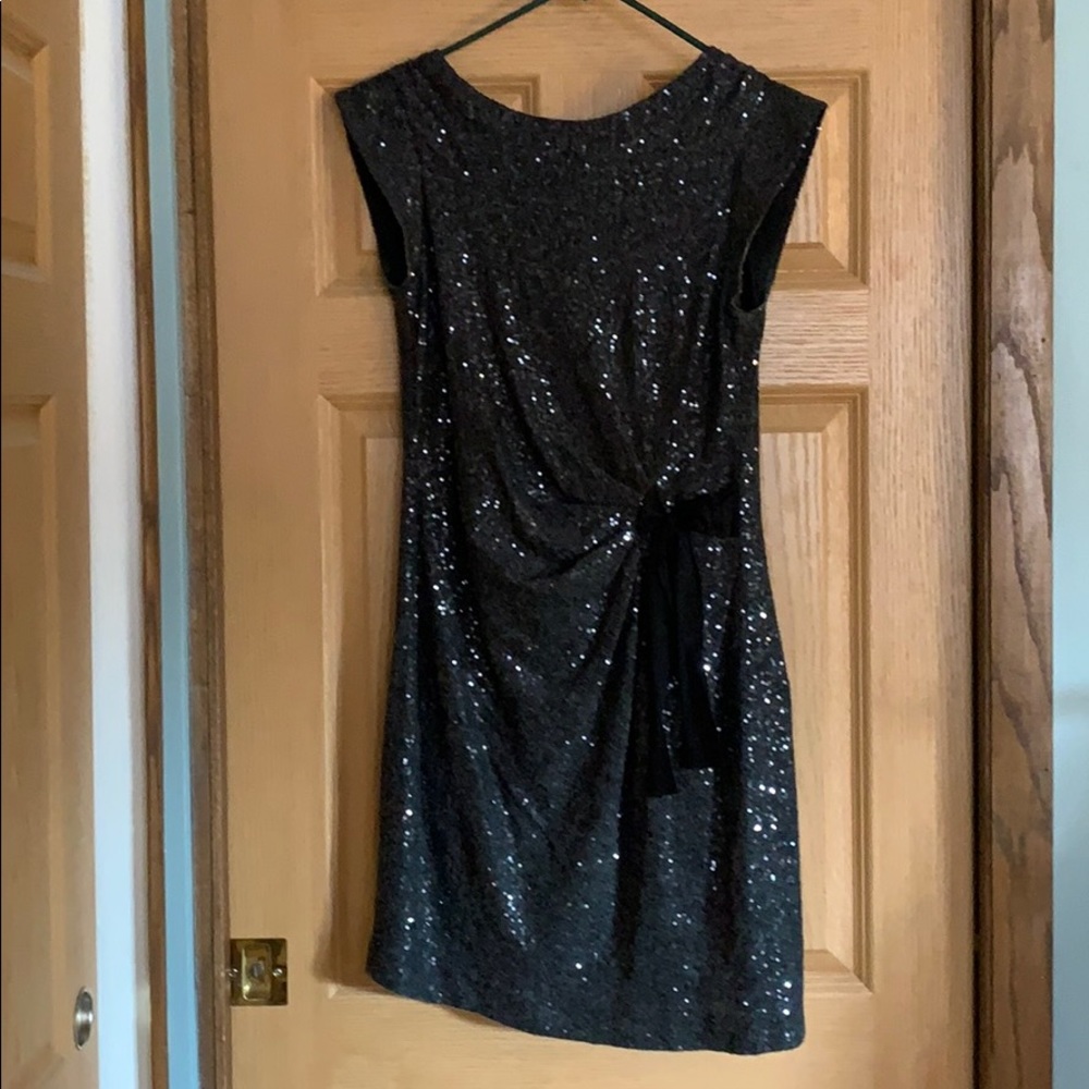 Sparkly dress with cinched accent bow- Size 6